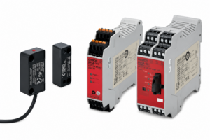 [OMRON] — D40A Non-Contact Door Switch (PNP, Cable+M12, for G9SX-NS/G9SP Controller)